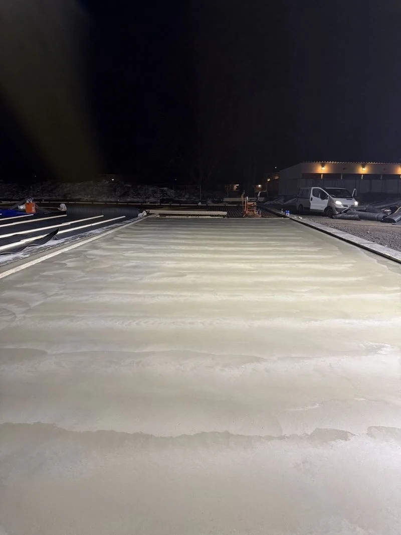 Starting concrete floor polishing, evening